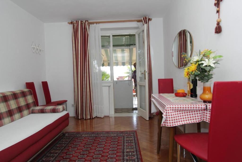 Nane Apartment *