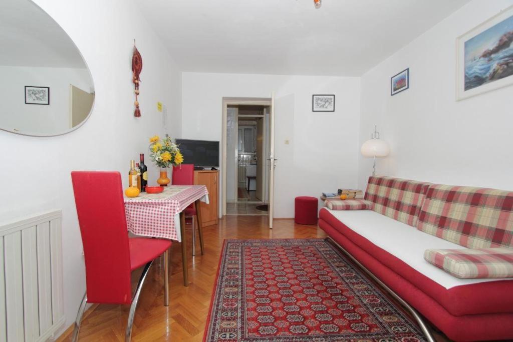 Nane Apartment *
