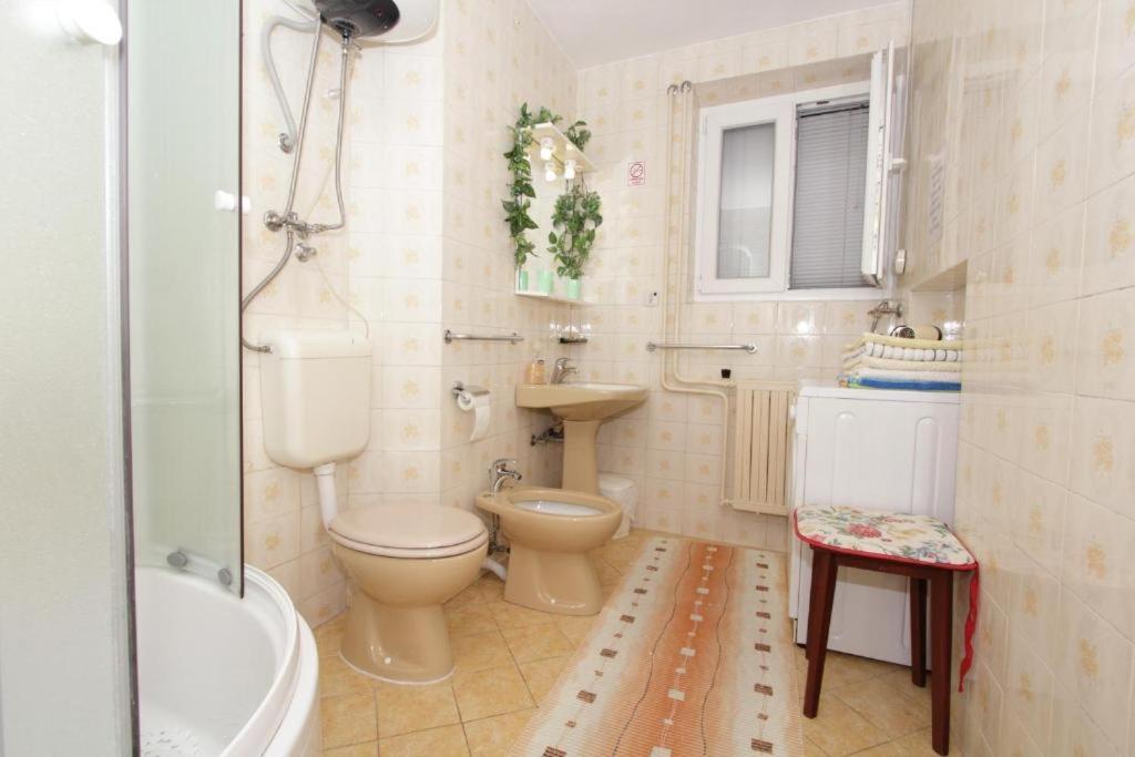 Nane Apartment